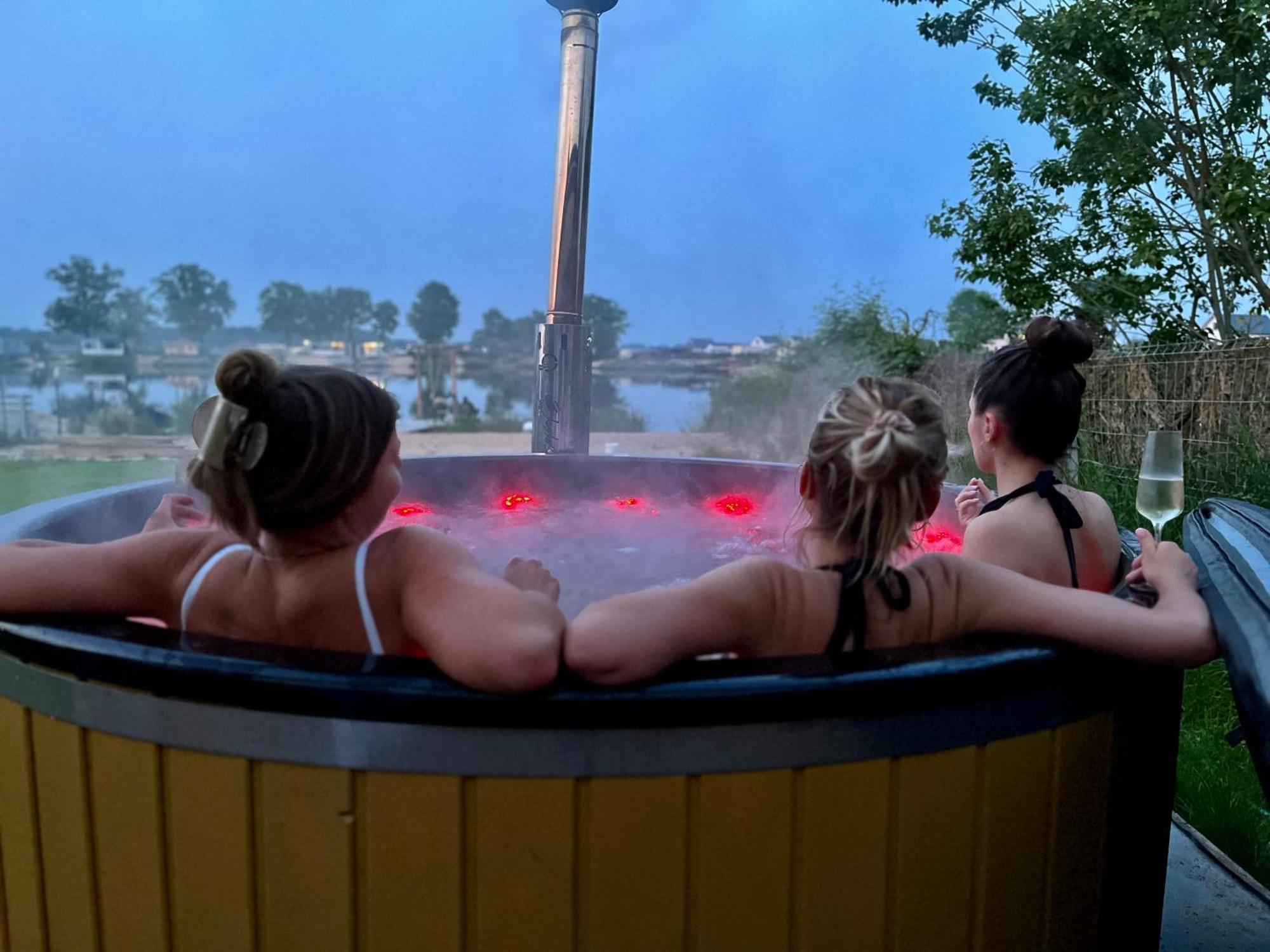 Relax House Nad Jeziorem Z Goraca Balia Villa Bieniowice Exteriör bild